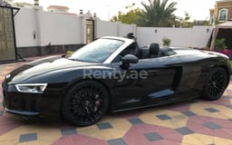 Schwarz Audi R8 Black Edition zur Miete in Dubai