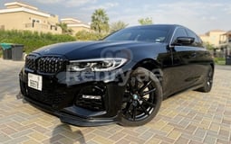 Schwarz BMW 3 Series zur Miete in Abu-Dhabi