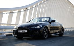 أسود BMW 430i cabrio للإيجار في Abu-Dhabi