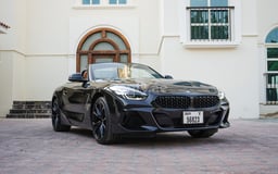 Schwarz BMW Z4 zur Miete in Dubai