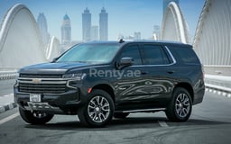 Negro Chevrolet Tahoe en alquiler en Dubai