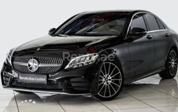 Schwarz Mercedes C Class zur Miete in Dubai