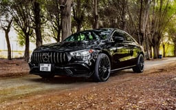 أسود Mercedes CLA 250 with CLA 45 Body Kit للإيجار في Abu-Dhabi