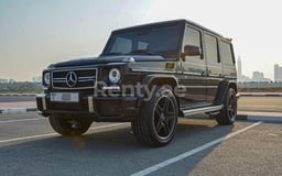 Schwarz Mercedes G class zur Miete in Abu-Dhabi