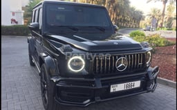 Nero Mercedes G 63 Night Package in affitto a Abu-Dhabi