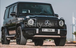 Schwarz Mercedes G63 class zur Miete in Dubai