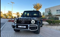 Schwarz Mercedes G class zur Miete in Sharjah