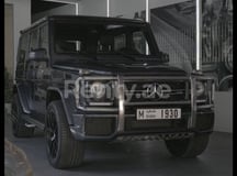 أسود Mercedes G63 للإيجار في Abu-Dhabi