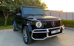 Schwarz Mercedes G63 zur Miete in Sharjah