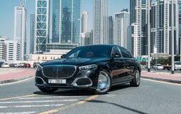 Black Mercedes Maybach S580 for rent in Abu-Dhabi