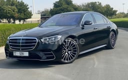 Черный Mercedes S Class(223) в аренду в Abu-Dhabi