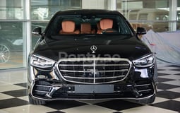 أسود Mercedes S Class للإيجار في Sharjah