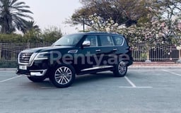 Schwarz Nissan Patrol Platinium zur Miete in Dubai