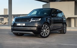 Schwarz Range Rover Vogue HSE zur Miete in Abu-Dhabi