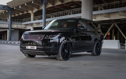 Black Range Rover Vogue for rent in Dubai