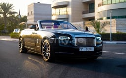 在Abu-Dhabi租赁黑色 Rolls Royce Dawn Black Badge