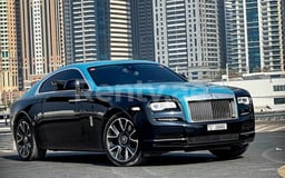 Noir Rolls Royce Wraith en location à Sharjah