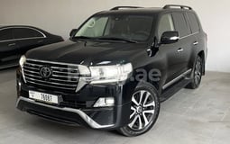 Black Toyota Land Cruiser 200 for rent in Dubai