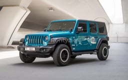 在Sharjah租赁蓝色 Jeep Wrangler Limited Sport Edition convertible