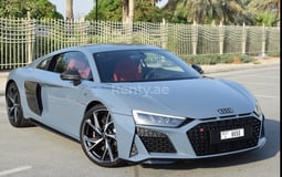 اللون الرمادي Audi R8 للإيجار في Sharjah