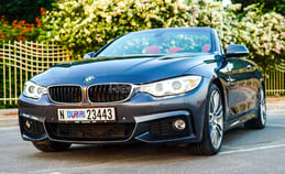 اللون الرمادي BMW 430 Cabriolet للإيجار في Dubai