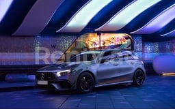 Серый Mercedes A45 AMG в аренду в Abu-Dhabi