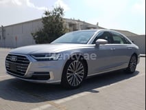 Argento Audi A8 55TFSI in affitto a Abu-Dhabi