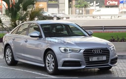 在Dubai租赁银 Audi A6