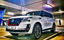 Серебро Nissan Patrol RSS в аренду в Dubai