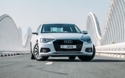 Weiß Audi A6 zur Miete in Sharjah