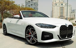 Bianca BMW 430i cabrio in affitto a Abu-Dhabi