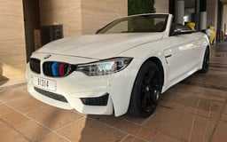 在Abu-Dhabi租赁白色 BMW 4 Series