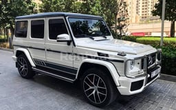 Blanc Mercedes G63 AMG en location à Sharjah