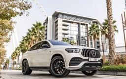 Blanc Mercedes GLE 53 Coupe en location à Abu-Dhabi