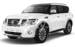 أبيض Nissan Patrol للإيجار في Dubai