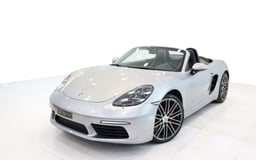 Weiß Porsche Boxster S zur Miete in Dubai