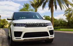 أبيض Range Rover Sport للإيجار في Dubai