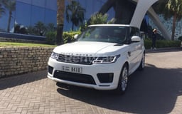 Weiß Range Rover Sport Dynamic zur Miete in Abu-Dhabi