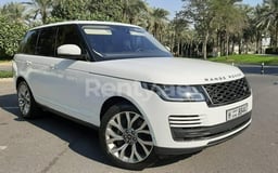 White Range Rover Vogue for rent in Dubai