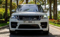 Weiß Range Rover Vogue zur Miete in Abu-Dhabi