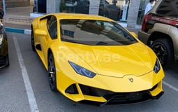 الأصفر Lamborghini Evo للإيجار في Abu-Dhabi