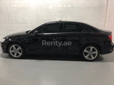 Schwarz Audi A3 zur Miete in Dubai 0