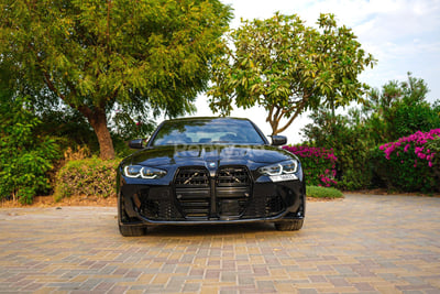 Negro 2021 BMW 330i with M3 competition bodykit and upgraded exhaust system en alquiler en Sharjah 1