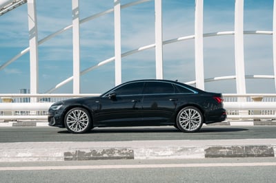 أسود Audi A6 S-line للإيجار في أبو ظبي 1