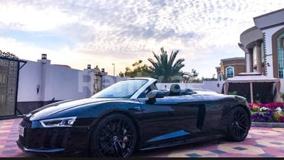 Schwarz Audi R8 Black Edition zur Miete in Abu-Dhabi 1