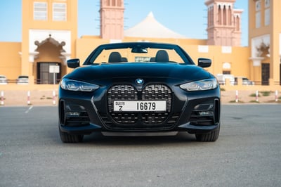 Negro BMW 430i cabrio en alquiler en Abu-Dhabi 0