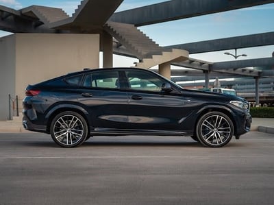 Bleu Foncé BMW X6 M-kit en location à Sharjah 1