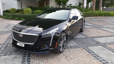 Черный Cadillac CT6 в аренду в Шарджа 0