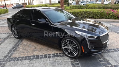 Negro Cadillac CT6 en alquiler en Abu-Dhabi 1