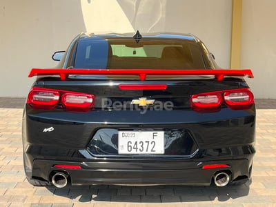 أسود Chevrolet Camaro 3.6V6 ZL1 KIT COUPE للإيجار في دبي 1